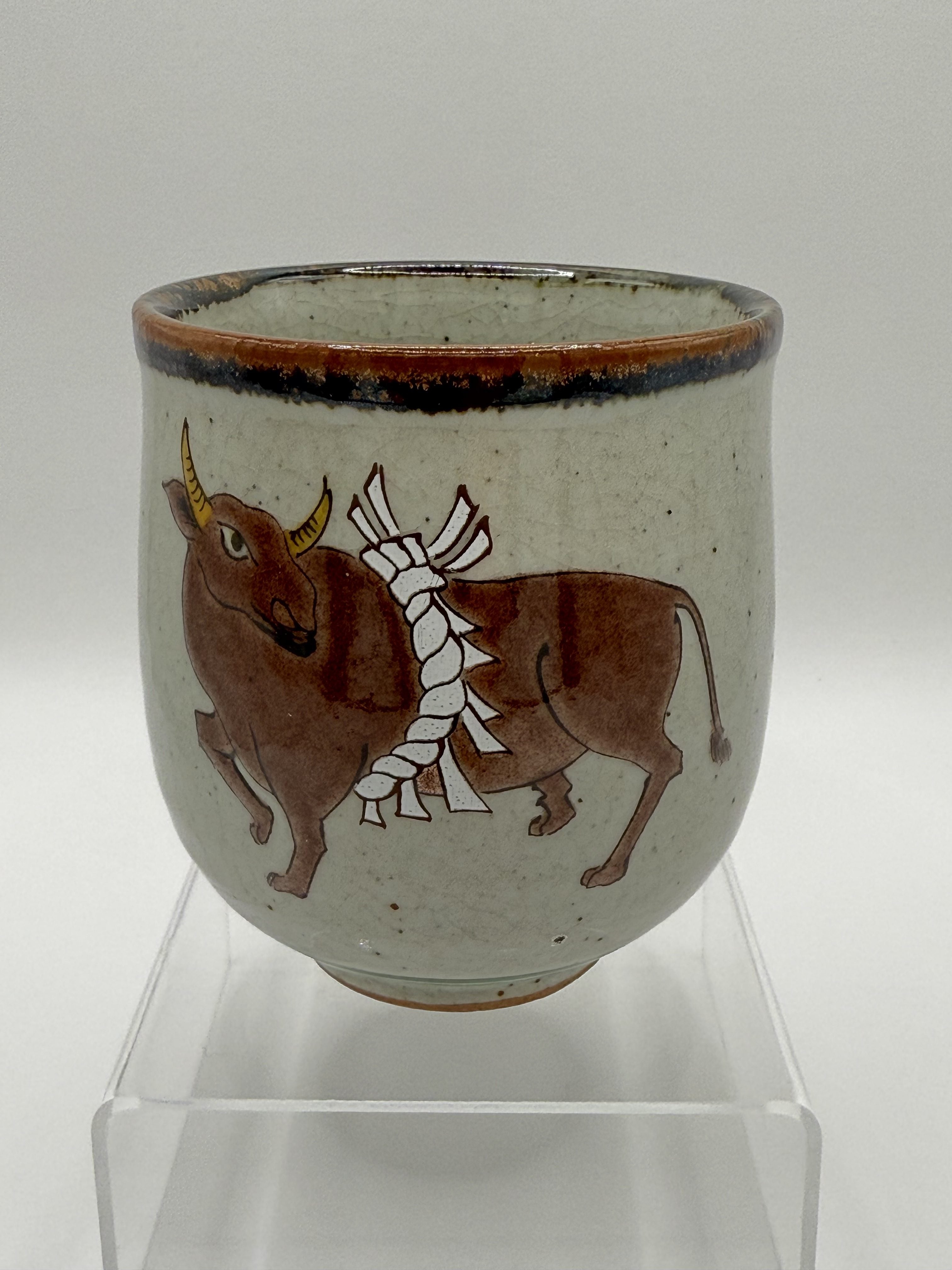 Kutani Ware Teacup – Ox and Sacred Rope Design九谷焼 牛と注連縄文様 湯呑み