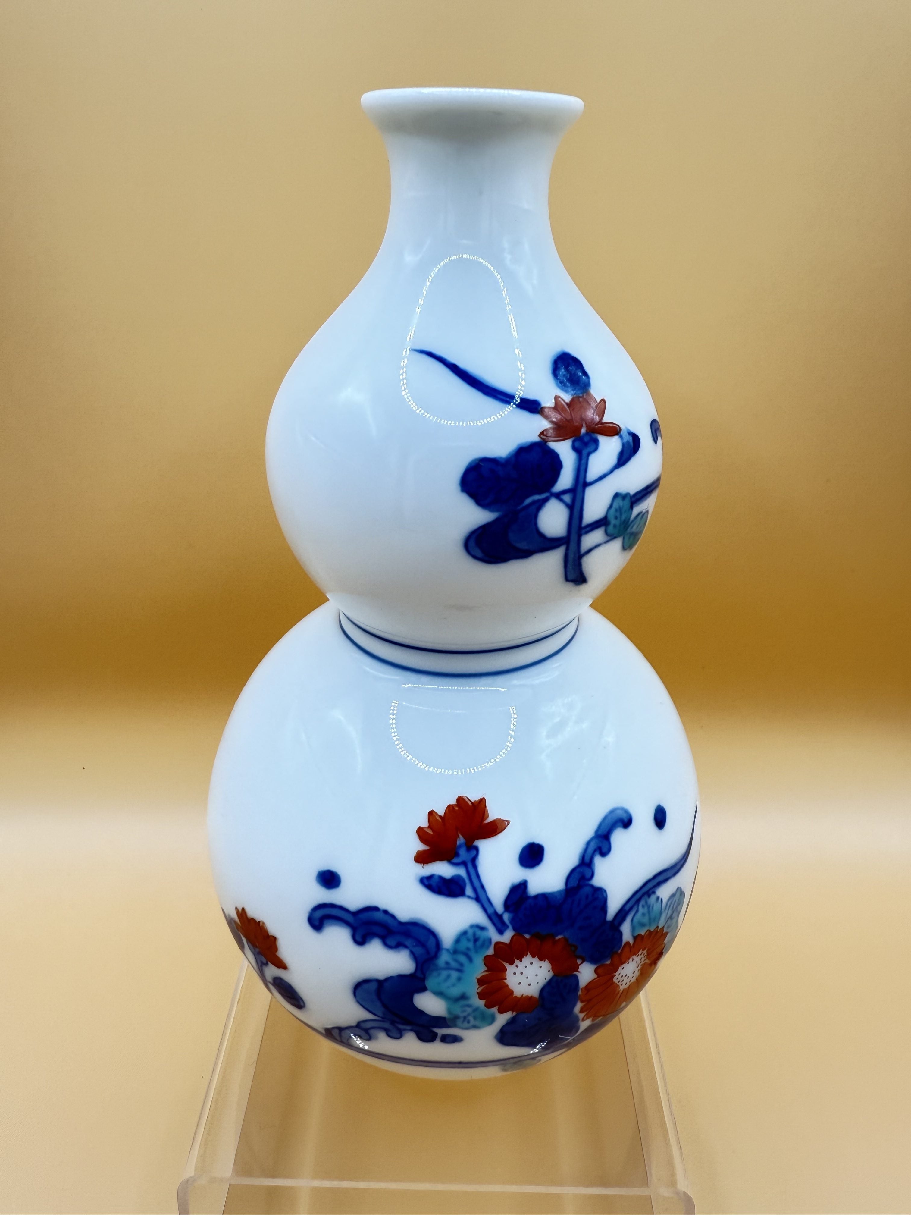 Sake jar set (with 3 cups) (NABEJIMA-YAKI) 鍋島焼き