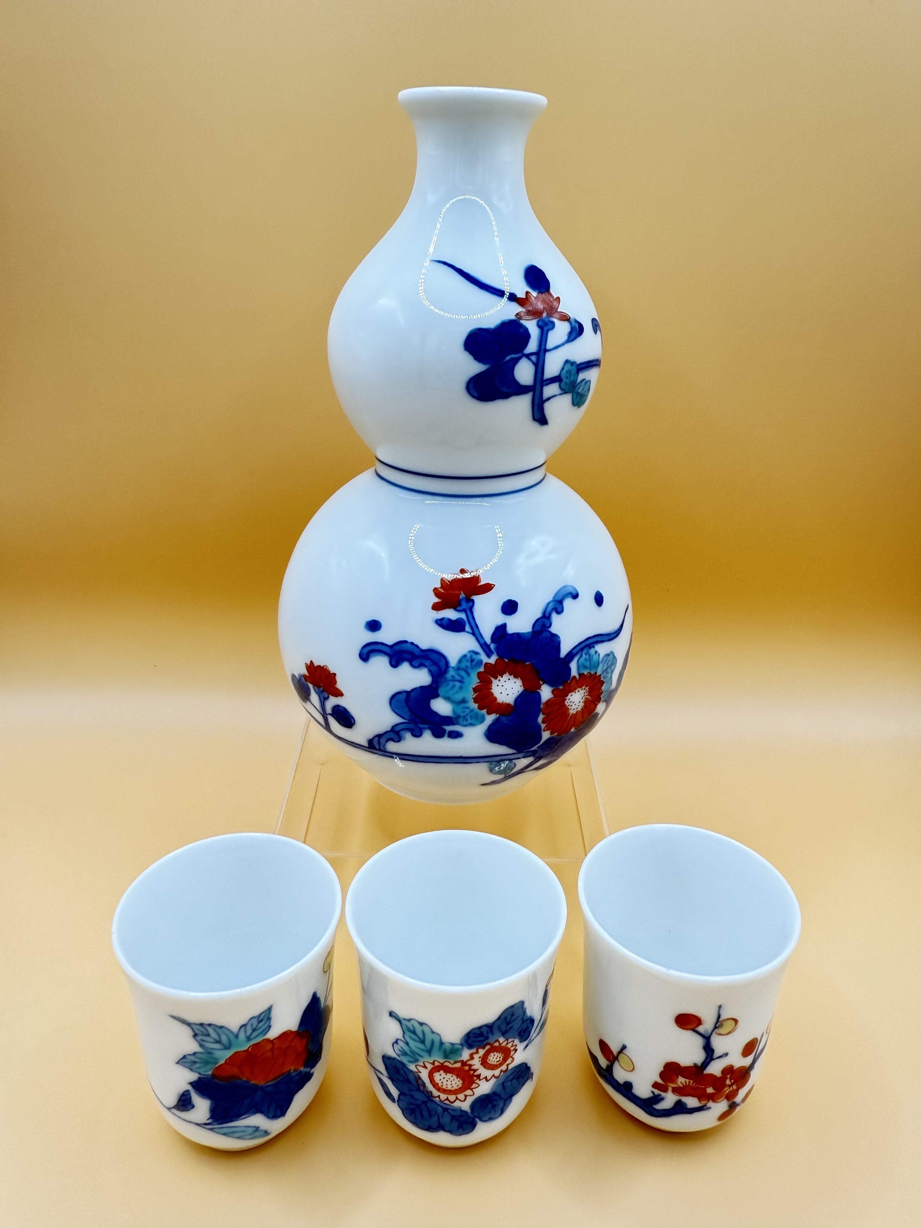 Sake jar set (with 3 cups) (NABEJIMA-YAKI) 鍋島焼き