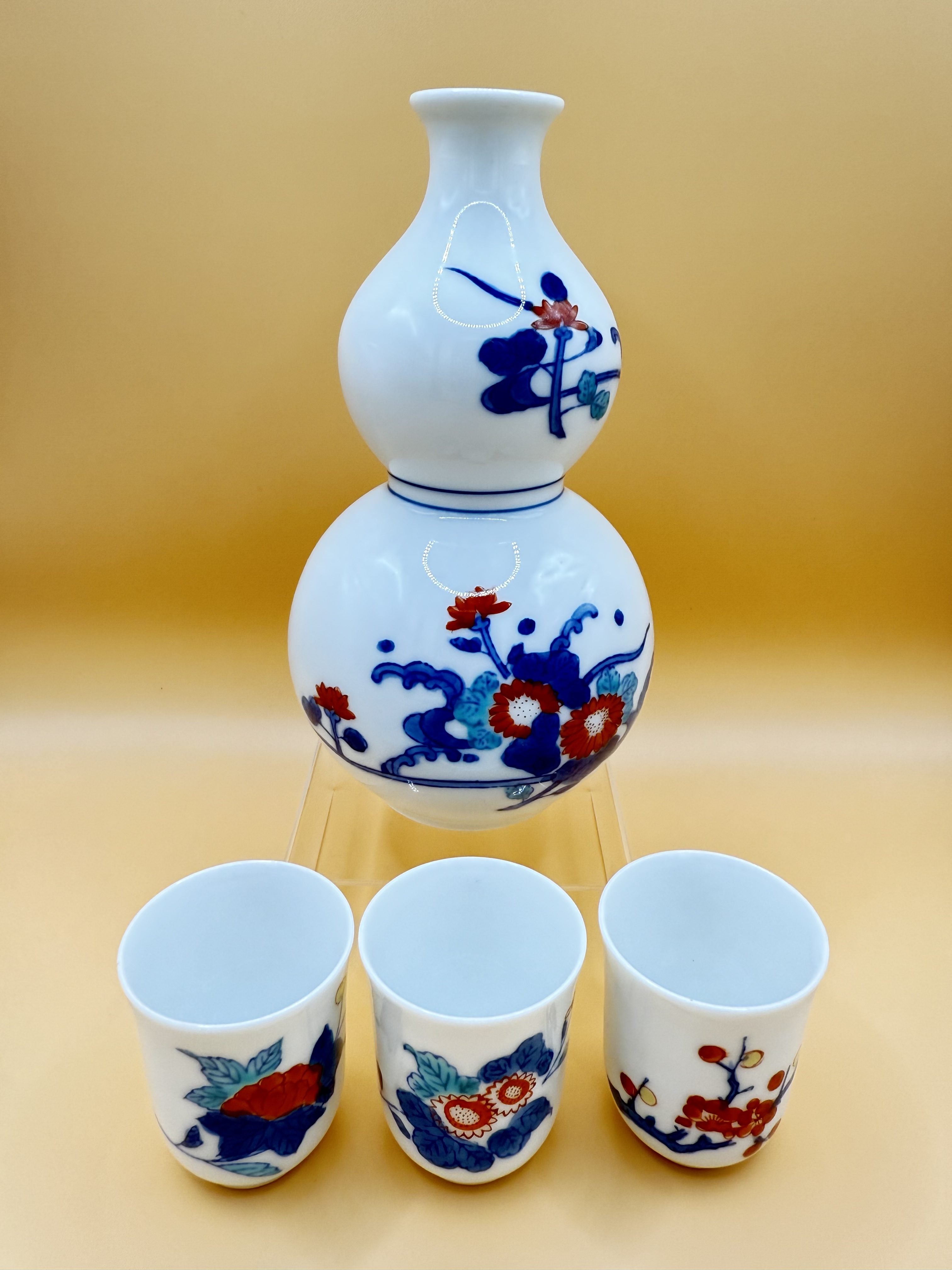 Sake jar set (with 3 cups) (NABEJIMA-YAKI) 鍋島焼き