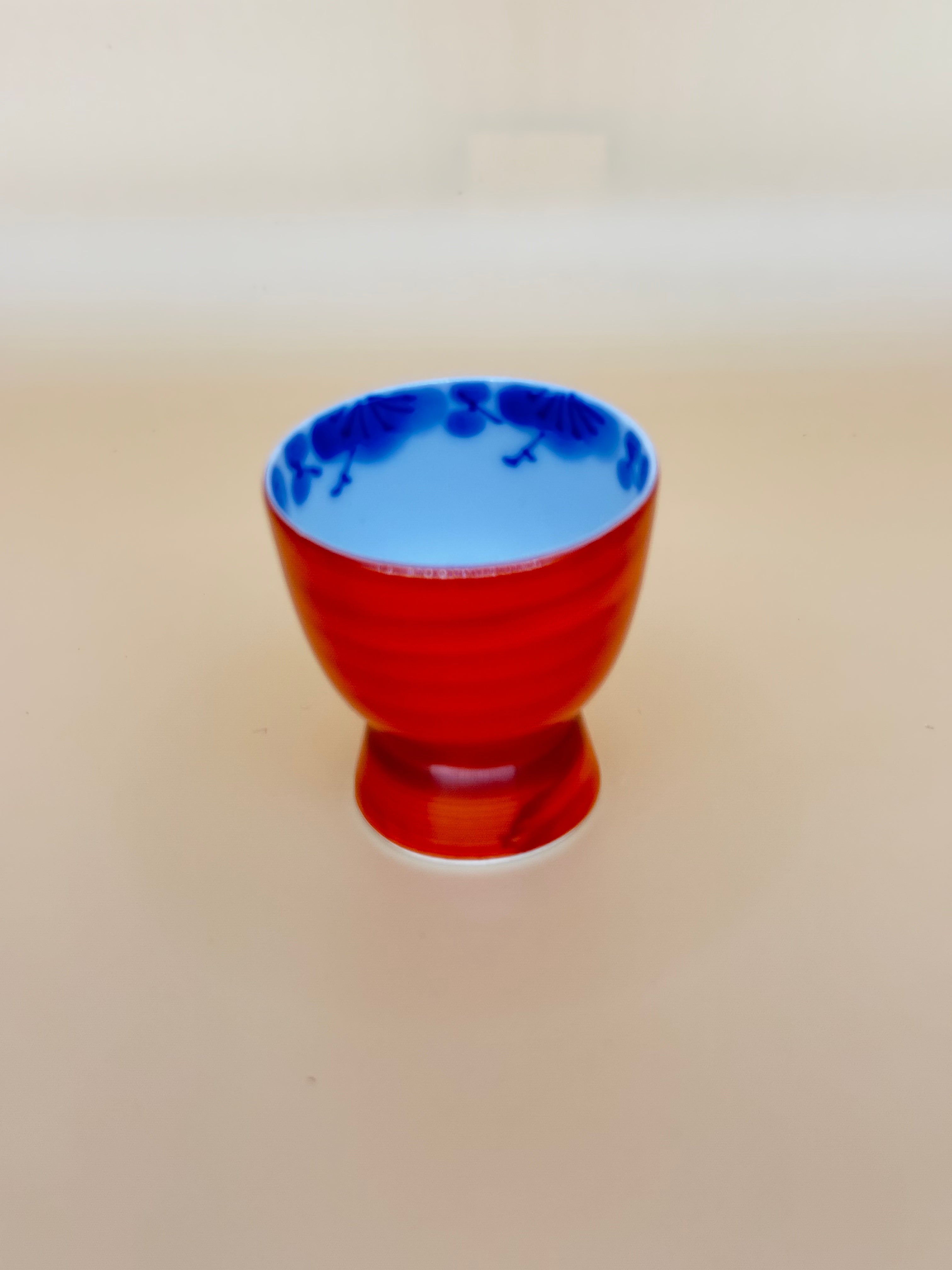Sake jar set with 2 cups