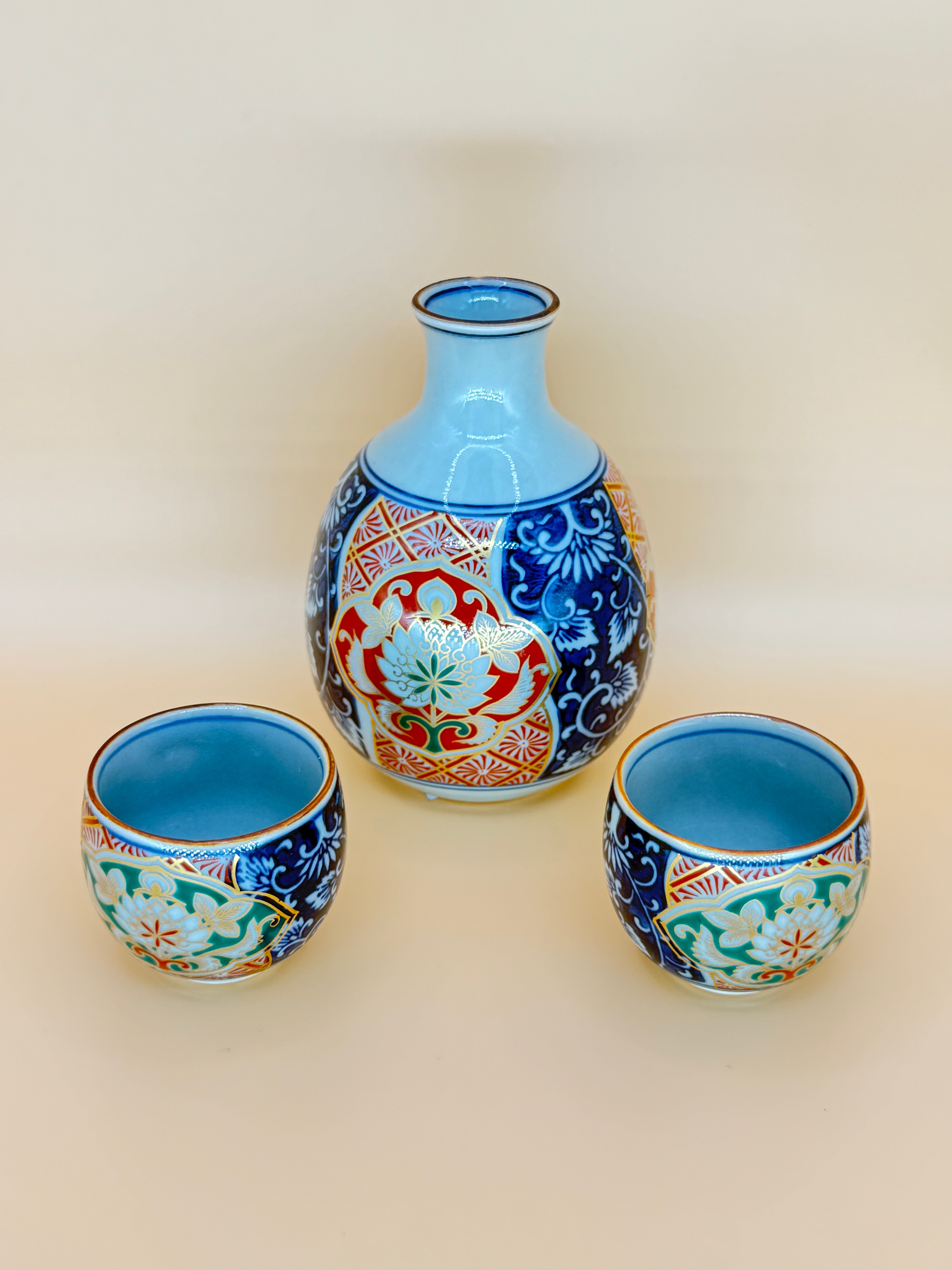 Sake Jar set with 2 cups
